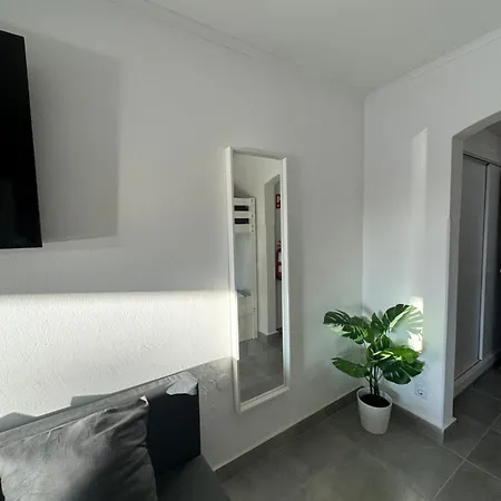 Big Studio Na Rua Da Oura,