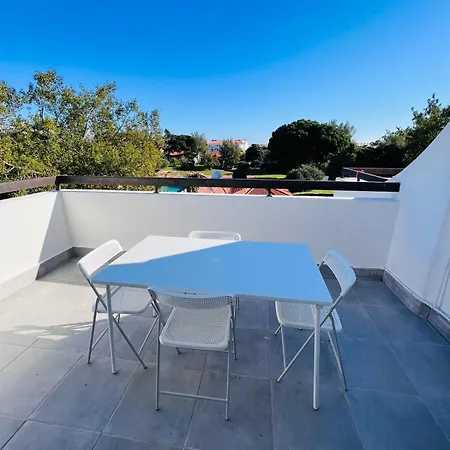 Big Studio Na Rua Da Oura, شقة